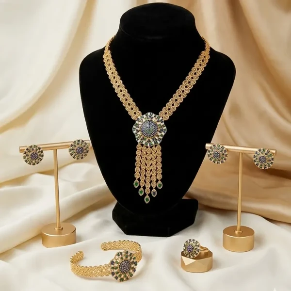 Gorgeous Dubaii Gold Platt...