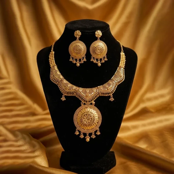 Gorgeous Dubaii Gold Plate...